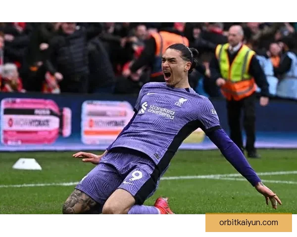 安东尼本赛季在曼联表现稳健，近期状态持续提升